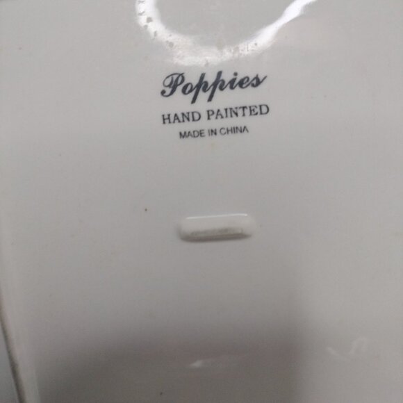 Four Poppies Scallop Square Dinner Plate 9"X9" New - Picture 5 of 6